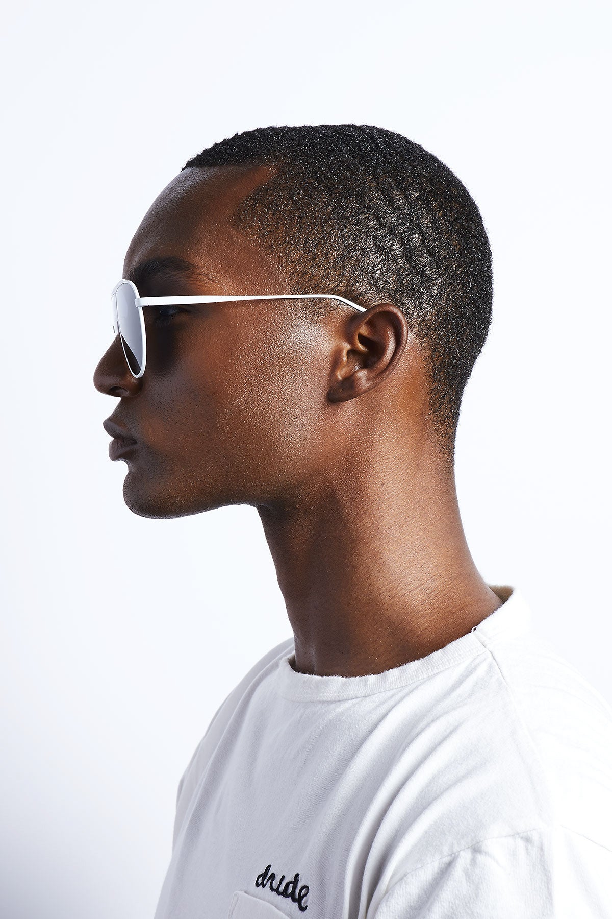 UNQ 8M9/WT (WHITE)