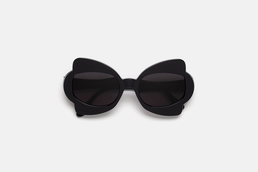 Monumental Gate Black