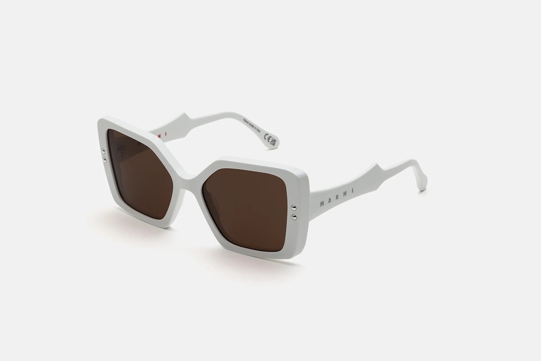 Nimrela White