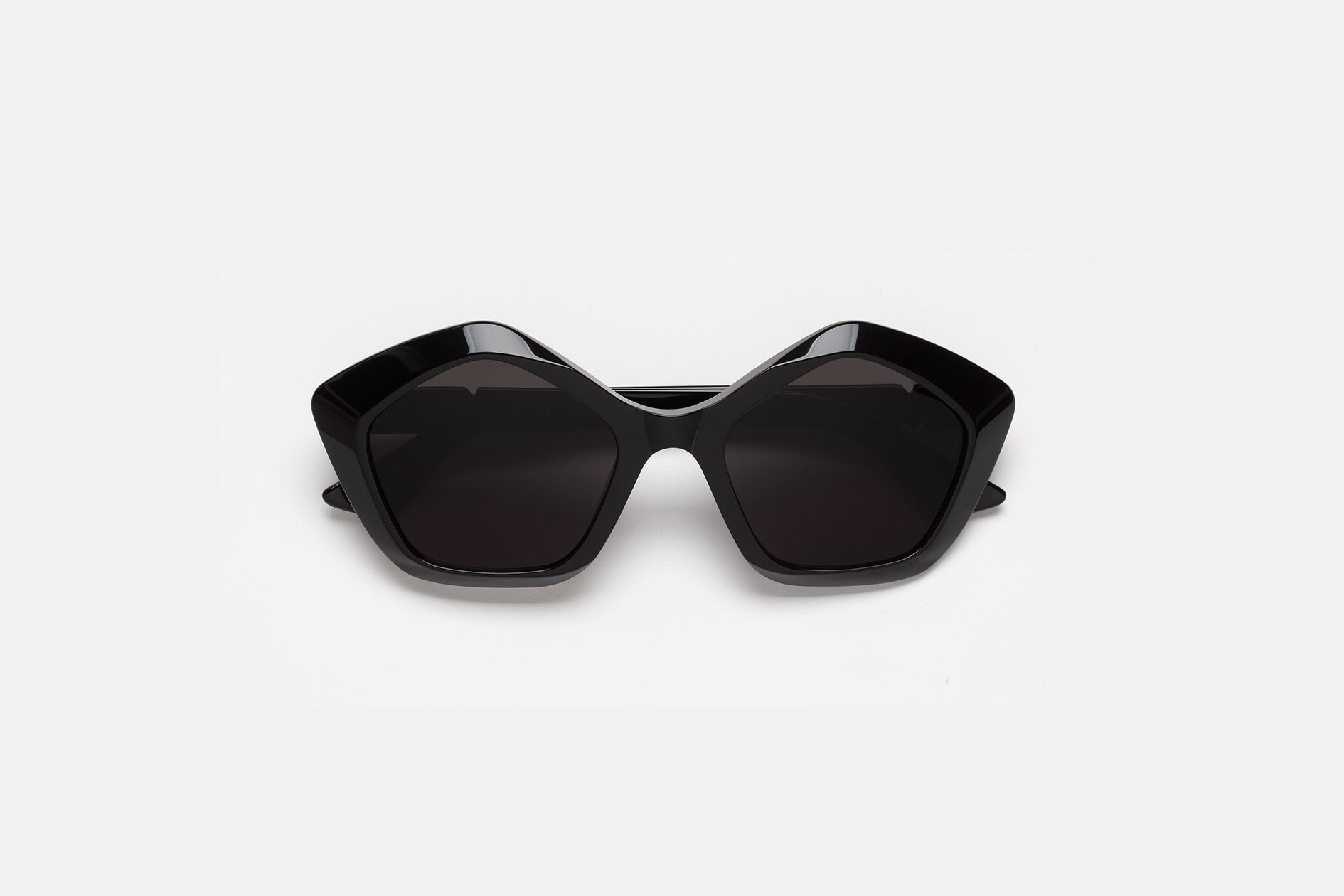 Eluvi Black