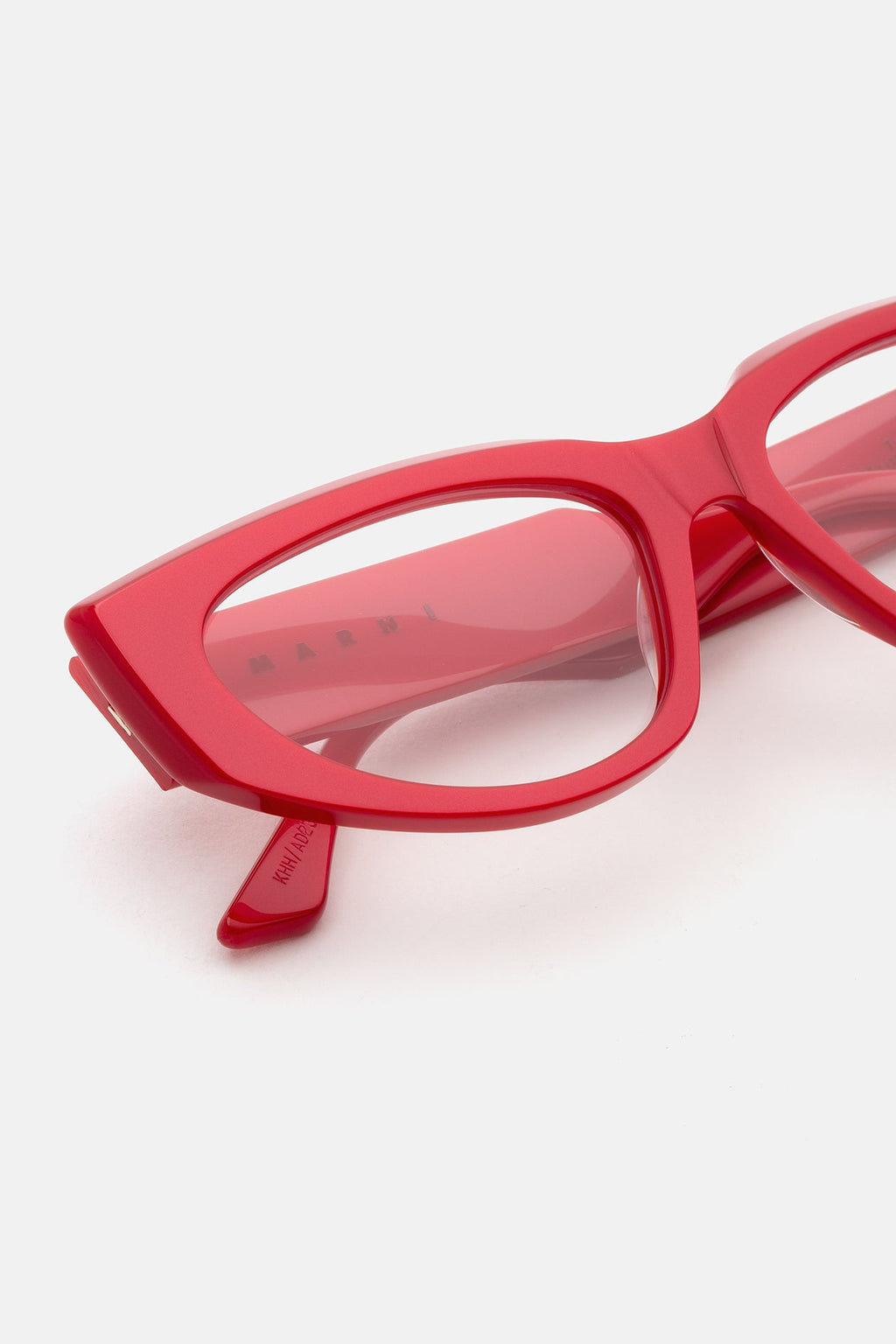 Tahat Metallic Cherry