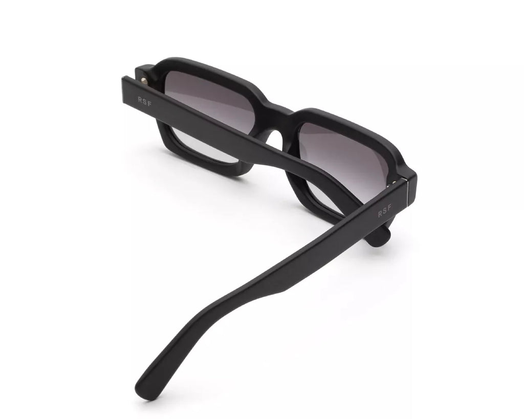 Caro  Black Matte Estate  P04