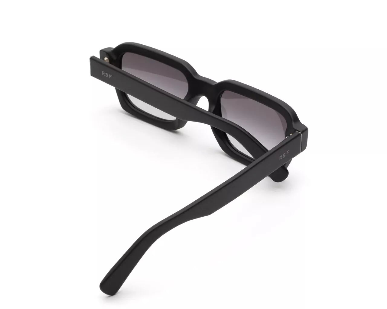 Caro  Black Matte Estate  P04