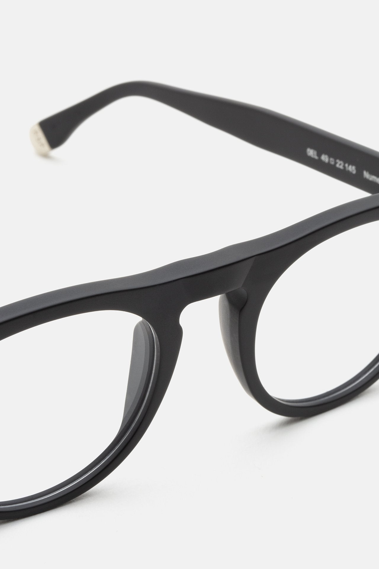 NUMERO 73 NERO OPACO